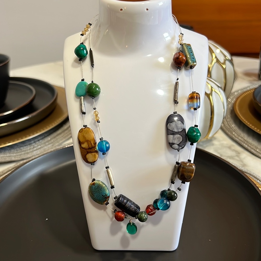 ✨Chico's colorful stones necklace Vintage✨